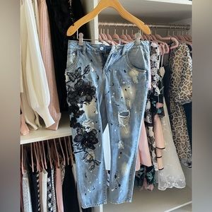 3D flower embellished jeans. Size 4